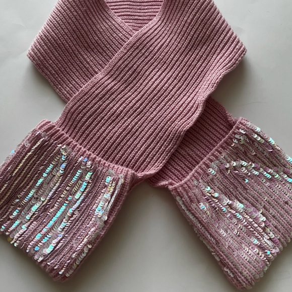 Toby Girls Scarf - Picture 6 of 6